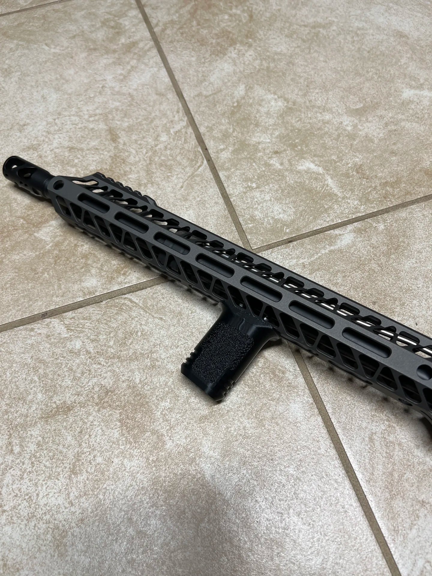 EMPUÑADURA ANGULAR (MLOK)