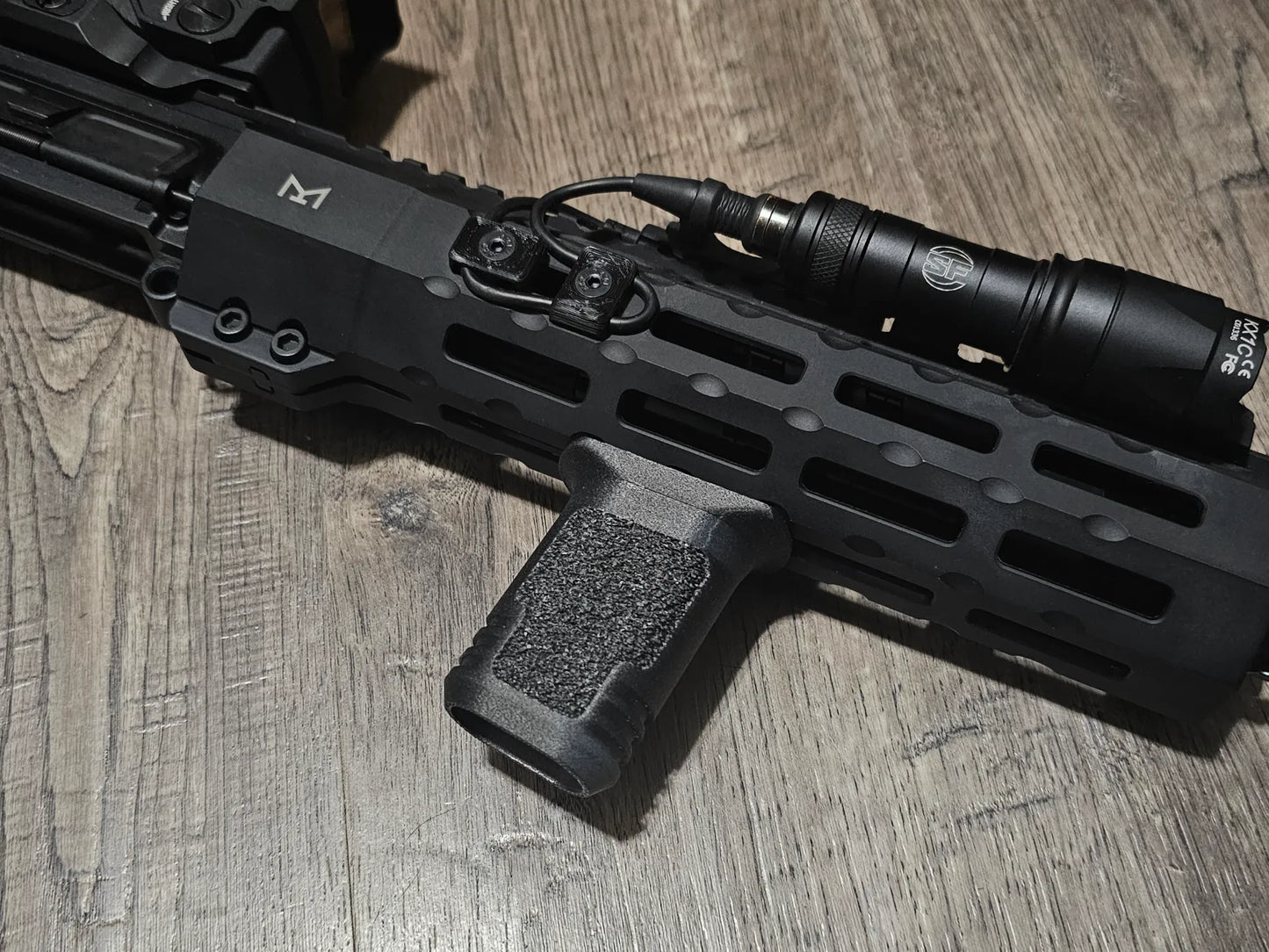 EMPUÑADURA ANGULAR (MLOK)