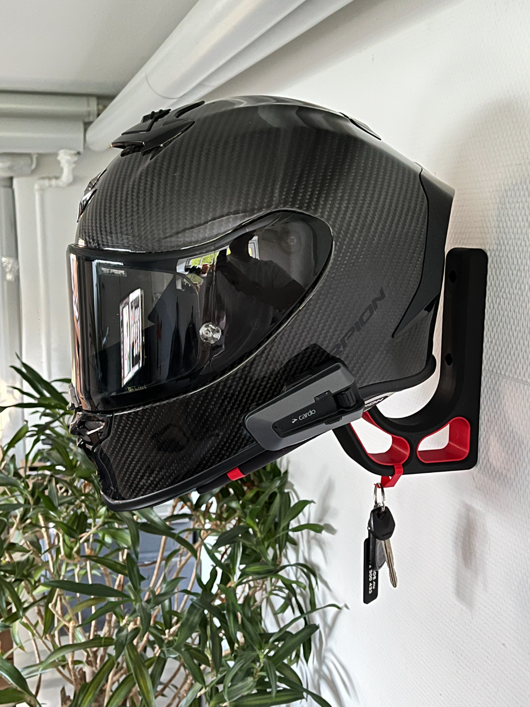 SOPORTE PARA CASCO + MONO