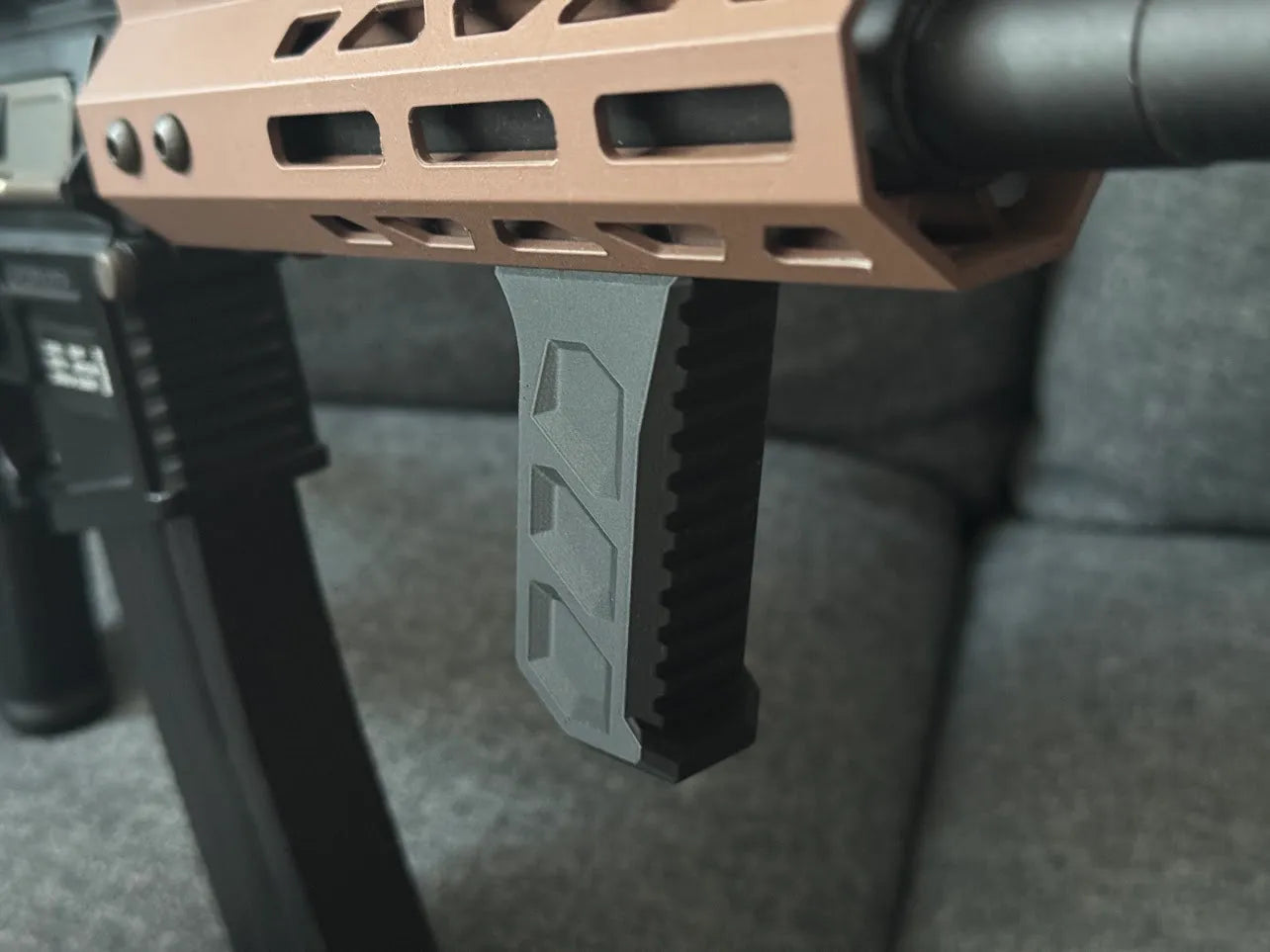 EMPUÑADURA AR15 - (M-LOK)